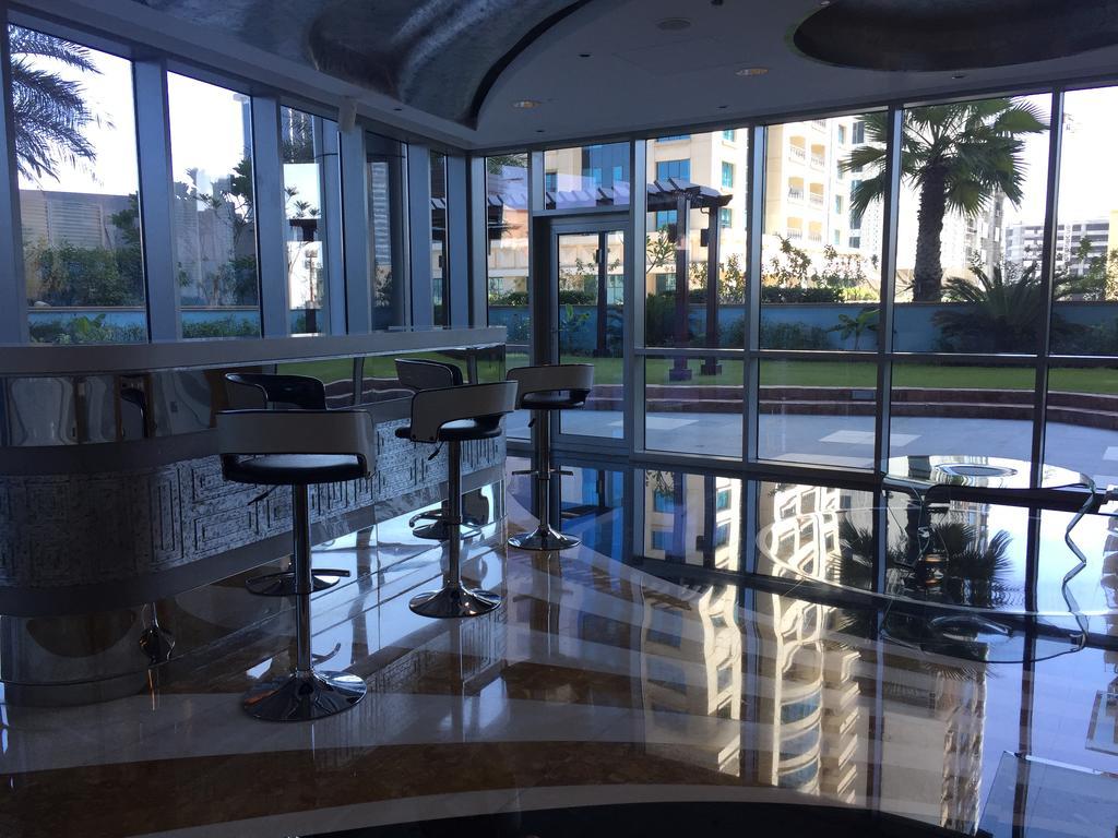 Espace Holiday Homes - Ocean Heights 14 Dubai Esterno foto