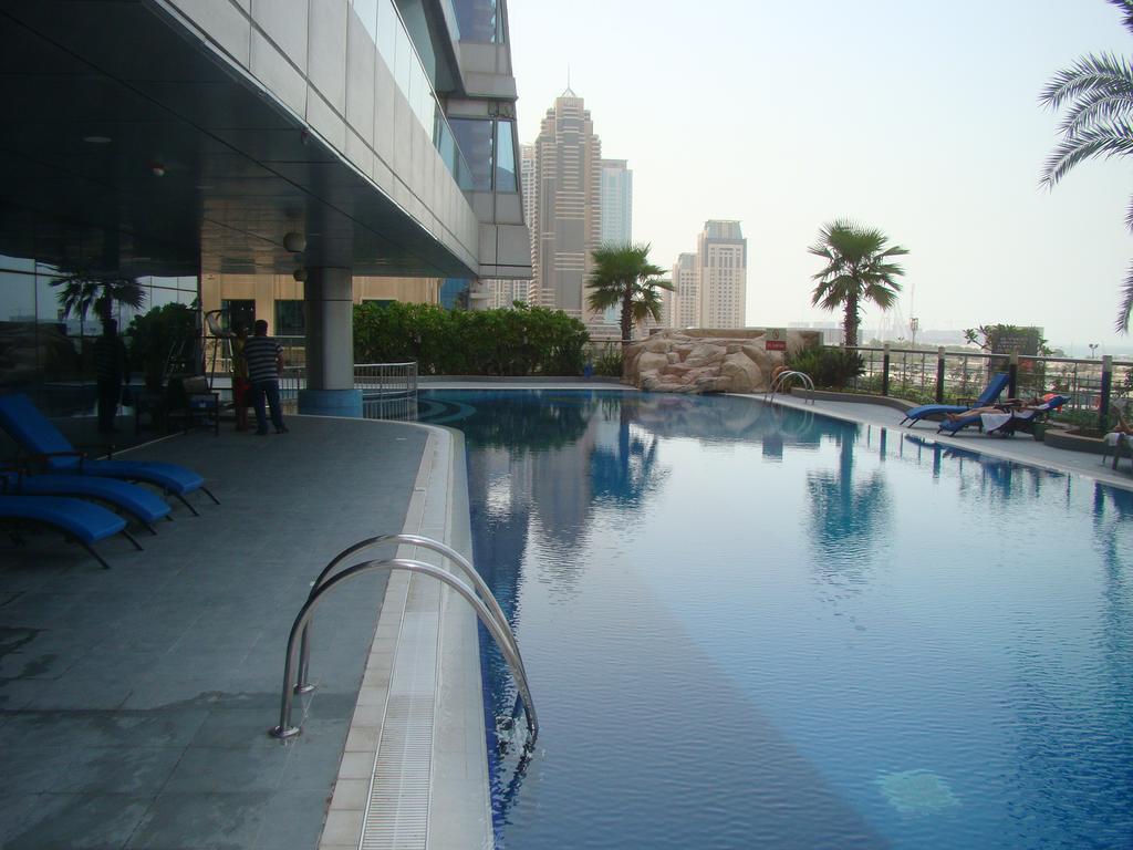 Espace Holiday Homes - Ocean Heights 14 Dubai Esterno foto