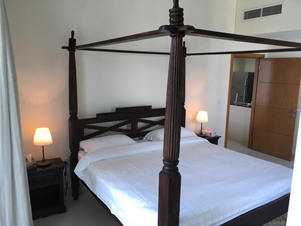 Espace Holiday Homes - Ocean Heights 14 Dubai Esterno foto