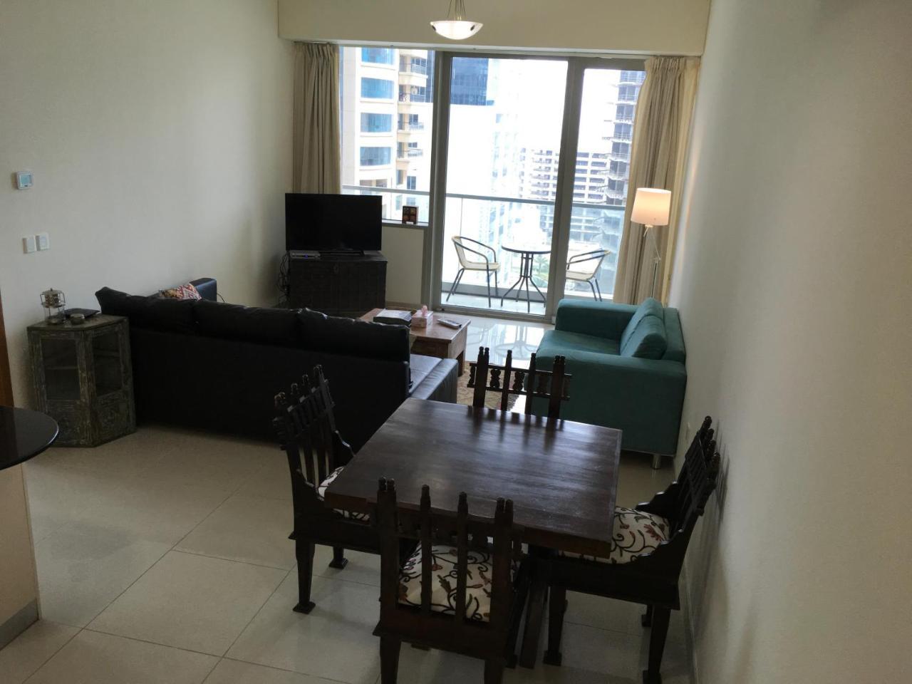 Espace Holiday Homes - Ocean Heights 14 Dubai Esterno foto